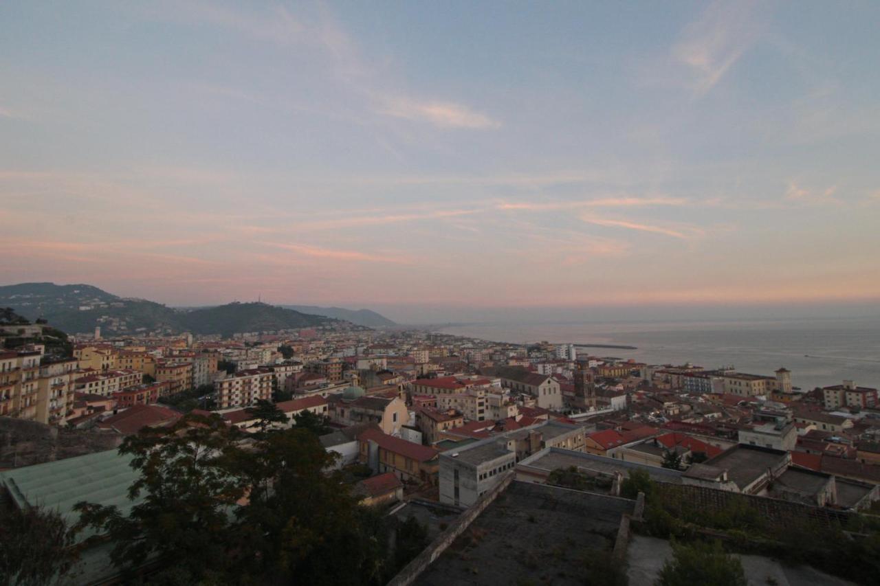 Loft Panoramico Al Centro Storico Apartment Salerno Exterior photo
